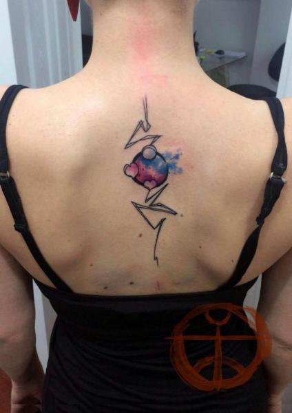 Tatuagem Costas Abstrato por Galata Tattoo