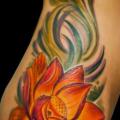 Blumen Seite tattoo von Andre Cheko