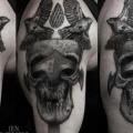 Shoulder Skull Dotwork Bird tattoo by Ien Levin