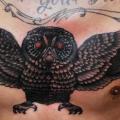 Brust Eulen tattoo von Tattoo Frequency