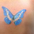tatuaje Espalda Mariposa por Yusuf Artik Tattoo Studio