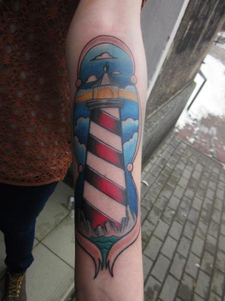 Tatuagem Braço Farol Old School por Black Star Studio