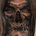 Schulter Fantasie Totenkopf tattoo von Mumia Tattoo