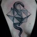 tatuaje Serpiente Dotwork Pecho Diamante por MXM