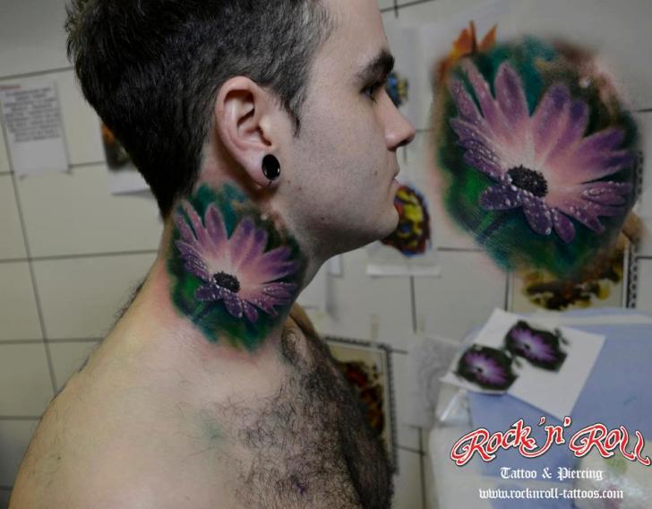 Tatuaje Flor Cuello por Rock n Roll