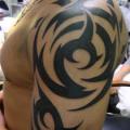 tatuagem Ombro Braço Tribais Maori por Tattoo B52