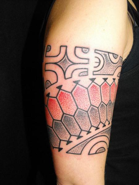 Tatuaggio Braccio Dotwork Astratto di Kreuzstich Tattoo