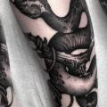 tatouage Bras Serpent Dotwork par Endorfine Studio