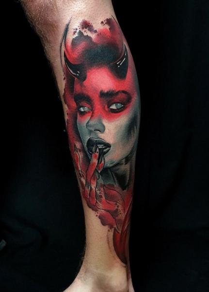 Arm Teufel Frau Tattoo von Endorfine Studio