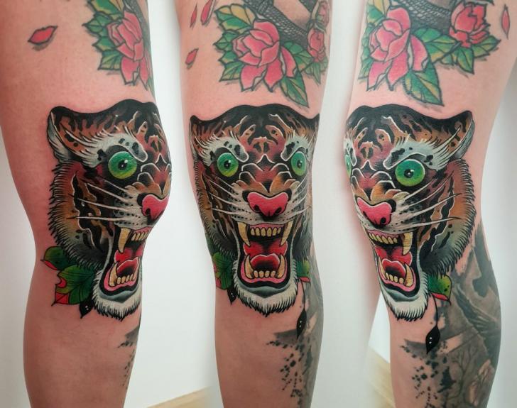 Tatuaggio Gamba Tigre di Endorfine Studio