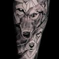 tatouage Jambe Loup par Endorfine Studio