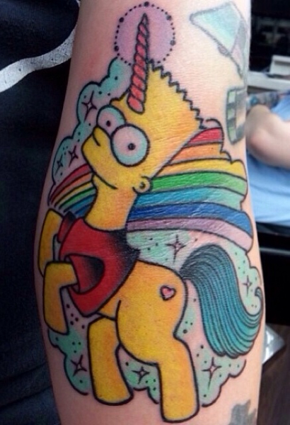 Tatuaggio Braccio Fantasy Simpson Unicorno di Alex Strangler