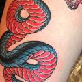 New School Schlangen Bein tattoo von Marc Nava