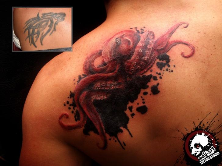 Tatuaje Espalda Pulpo por Mad-art Tattoo