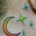 tatuaje Estrella Luna Oído por Daichi Tattoos & Artworks