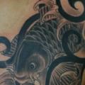 รอยสัก หัวไหล่ หน้าอก ญี่ปุ่น ปลาตะเพียน ปลาคราฟ โดย Daichi Tattoos & Artworks
