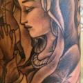 tatuaje Hombro Religioso por Daichi Tattoos & Artworks
