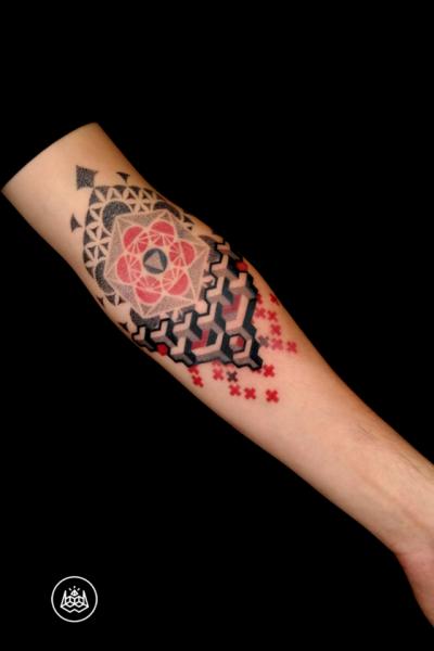 Arm Dotwork Tattoo by 2vision Estudio