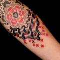 Arm Dotwork tattoo by 2vision Estudio