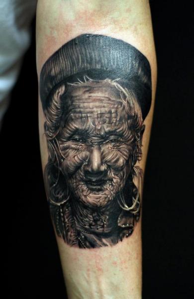 Arm Porträt Realistische Tattoo von Da Silva Tattoo