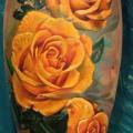 Realistische Waden Blumen tattoo von Led Coult