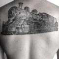 tatuaje Realista Espalda Tren por Dr Woo