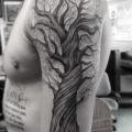 Schulter Arm Baum tattoo von Dr Woo