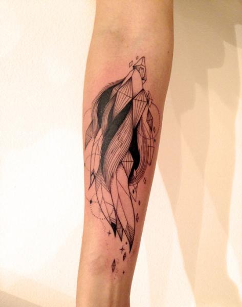 Tatuaje Brazo Pluma Abstracto por Supakitch