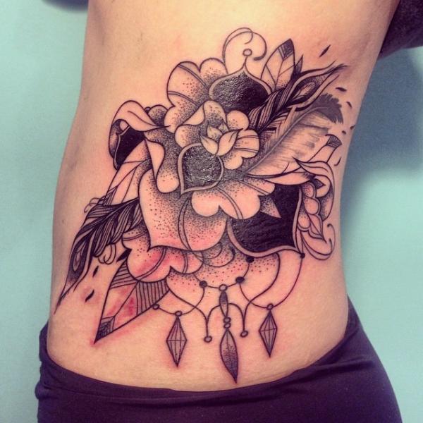 Blumen Seite Tattoo von Supakitch
