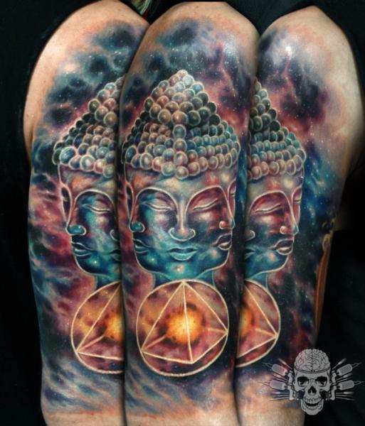 Tatuaggio Spalla Fantasy Buddha di Tattooed Theory