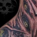 tatuaje Cuello Monstruo por Jeremiah Barba