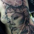 tatuaje Lado Mujer Atrapasueños por Jak Connolly