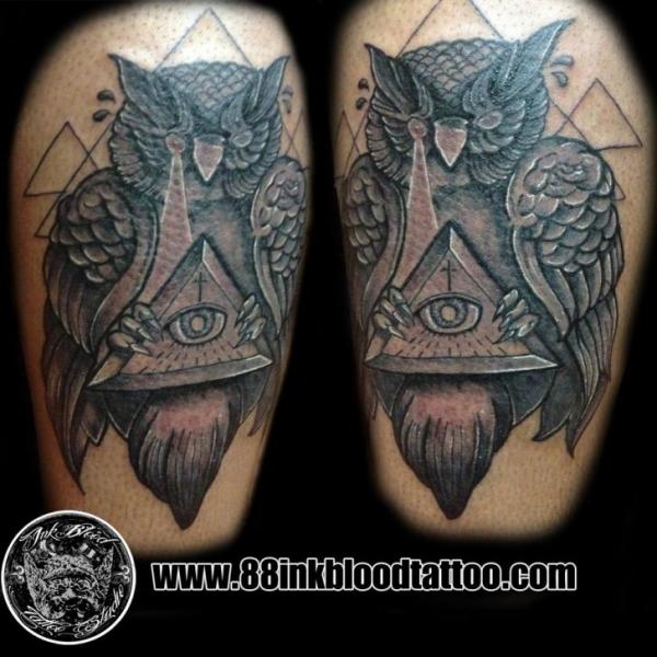 Tatuaż Sowa Bóg przez 88Ink-Blood Tattoo Studio