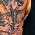 รอยสัก หัวไหล่ แขน นางฟ้า โดย Tattoo Studio 73