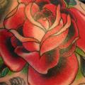 tatuaje Hombro Flor Rosa por Kings Avenue