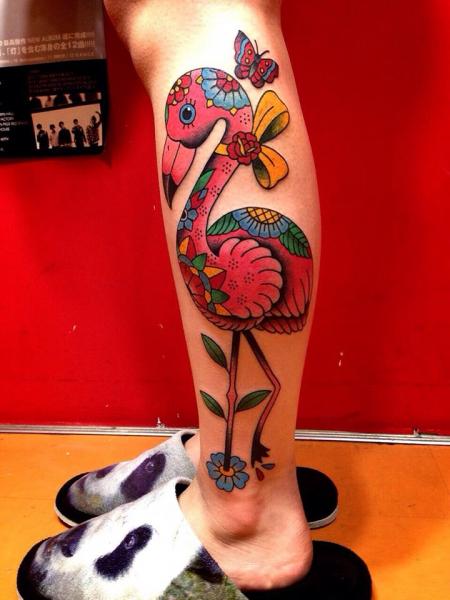 Fantasie Bein Flamingo Tattoo von Chopstick Tattoo