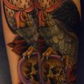 Arm Totenkopf Eulen tattoo von Antony Tattoo