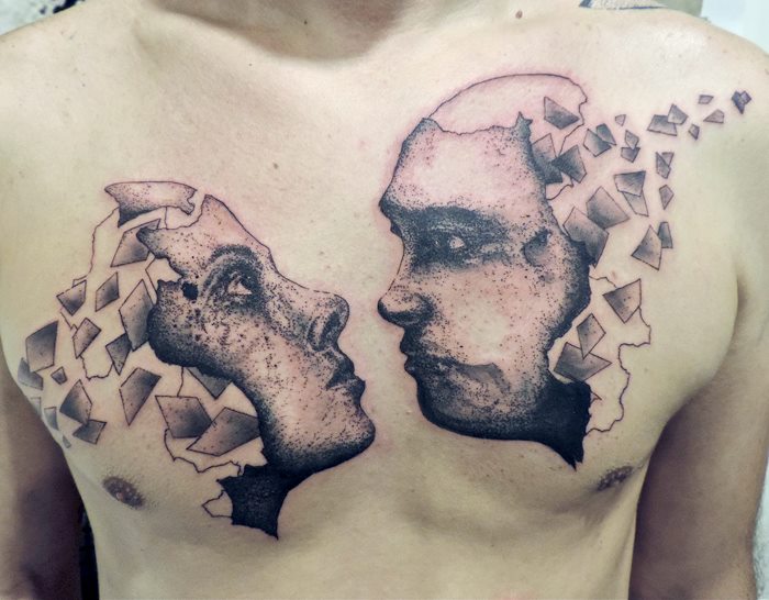 Tatuagem Peito Abstrato por Toko Lören Tattoo