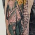 Schulter Arm surfen tattoo von Toko Lören Tattoo