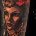tatuaggio Braccio Ritratti Realistici Rose di Underworld Tattoo Supplies