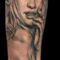tatuaggio Braccio Realistici Donne di Underworld Tattoo Supplies