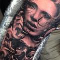 Arm Totenkopf Frauen tattoo von Underworld Tattoo Supplies
