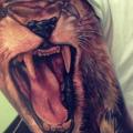 Schulter Arm Realistische Löwen tattoo von Underworld Tattoo Supplies