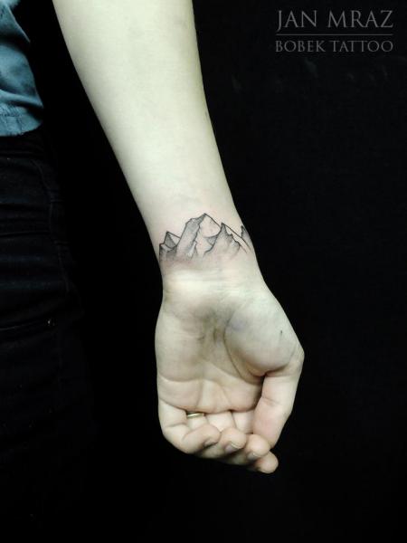 Arm Dotwork Mountain Tattoo by Jan Mràz