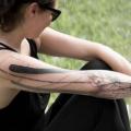 tatuaje Brazo Abstracto por Dead Romanoff Tattoo
