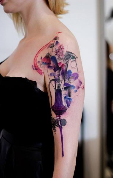 Schulter Vogel Aquarell Tattoo von Dead Romanoff Tattoo