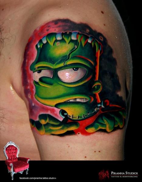 Tatuaggio Spalla Frankenstein Simpson Bart di Piranha Tattoo Studio