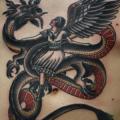 tatuaje Old School Dragón Vientre por Philip Yarnell