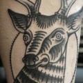 Waden Bein Reh tattoo von Philip Yarnell