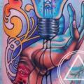 Waden Lampe Glühbirne tattoo von The Art of London